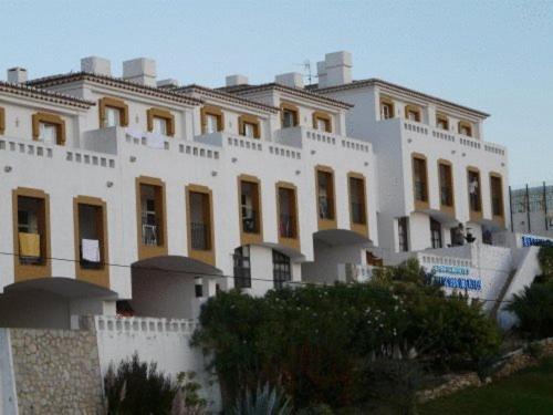 Apartamentos Os Descobrimentos Бургау Екстериор снимка