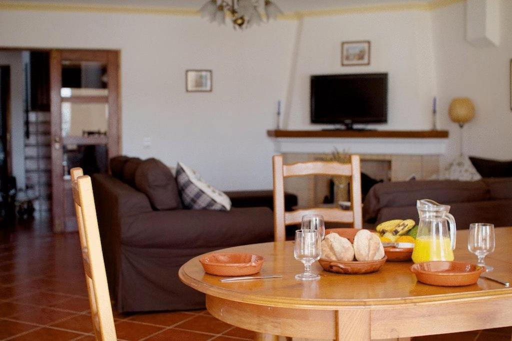 Apartamentos Os Descobrimentos Бургау Екстериор снимка