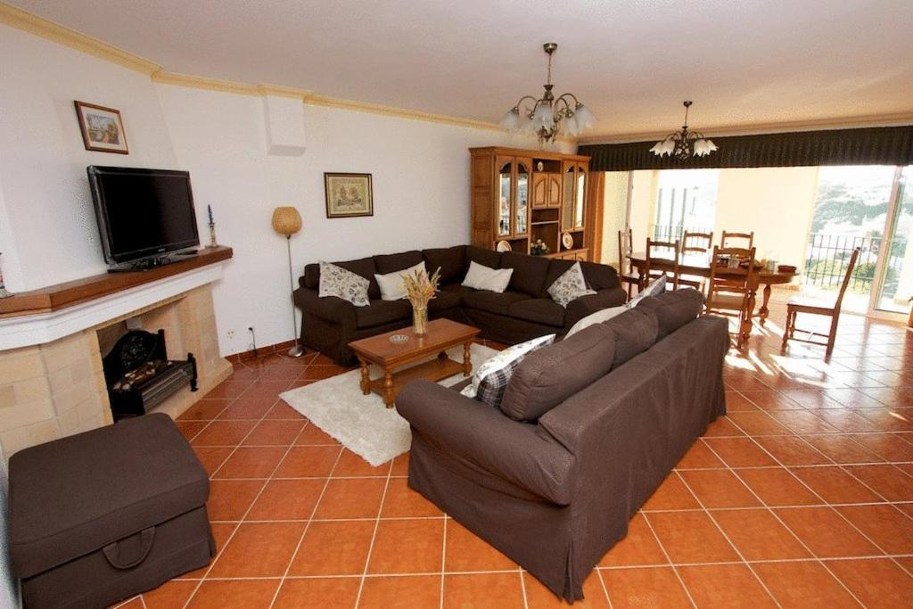 Apartamentos Os Descobrimentos Бургау Екстериор снимка