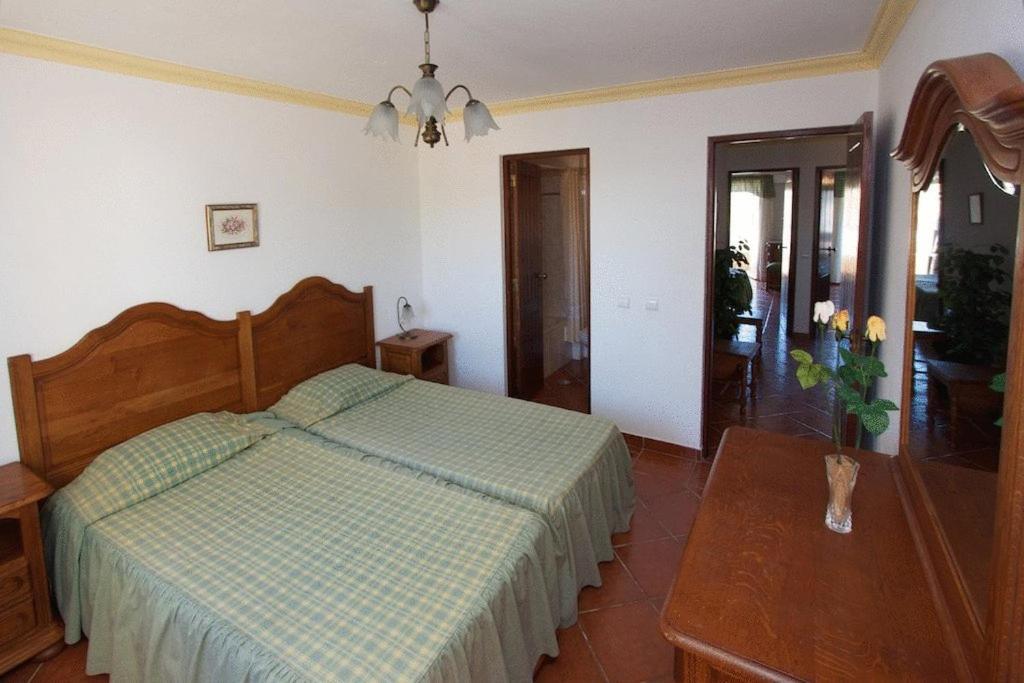 Apartamentos Os Descobrimentos Бургау Екстериор снимка