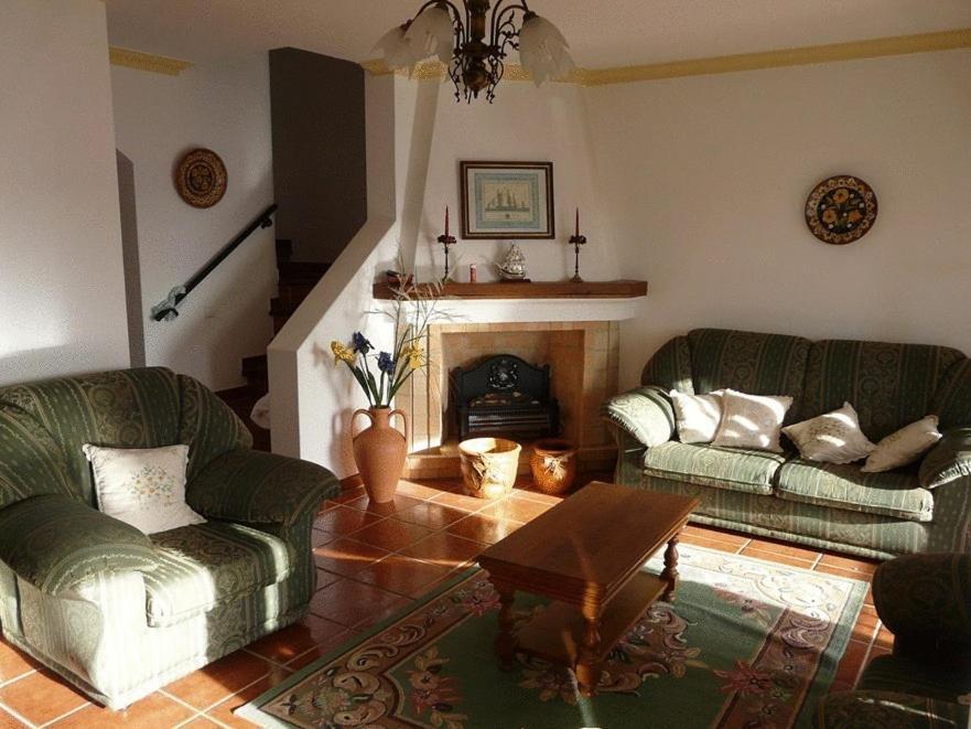 Apartamentos Os Descobrimentos Бургау Екстериор снимка