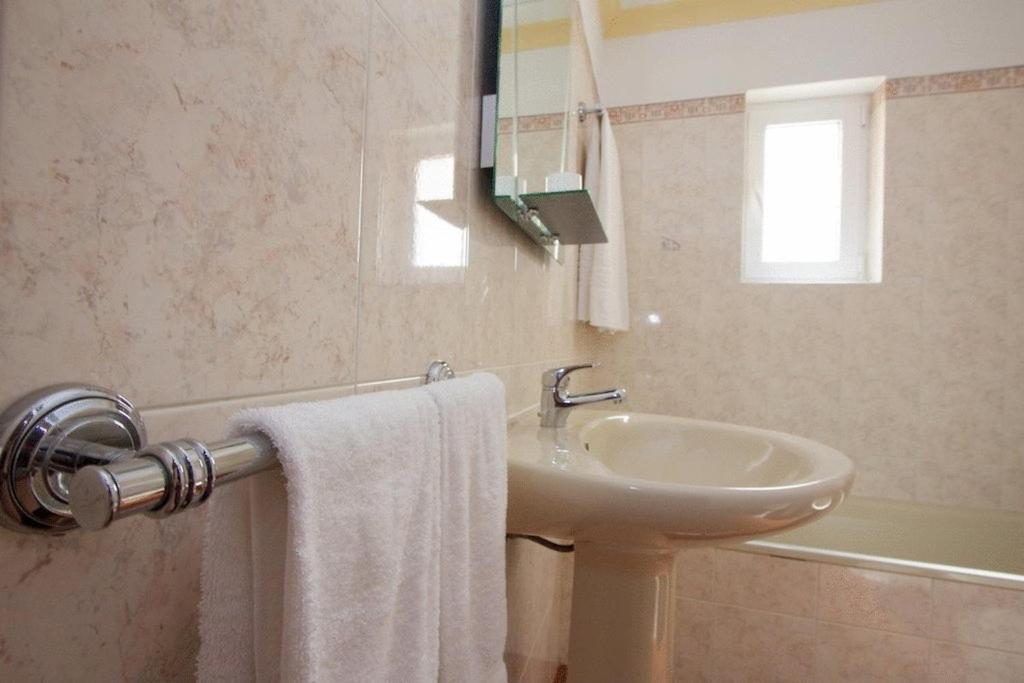 Apartamentos Os Descobrimentos Бургау Стая снимка